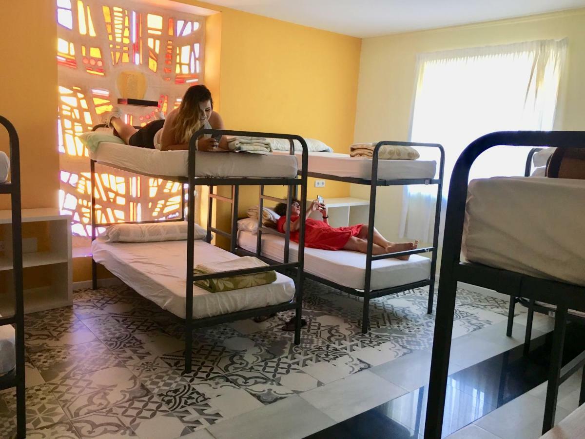 Llanes International Hostel ポオ・デ・リャネス エクステリア 写真